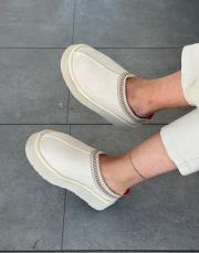 stockholm düz taban oval burun içi kürklü kadın bot bej süet 2