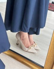 grimaldo sivri burun ön aksesuar detay kadın topuklu ayakkabı bej