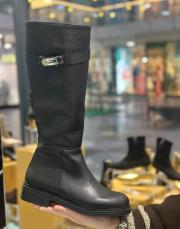 carter oval burun yan toka aksesuar detay fermuarlı kadın çizme siyah