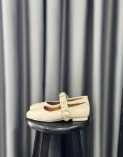 yamal küt burun ön aksesuar detay kadın babet bej deri