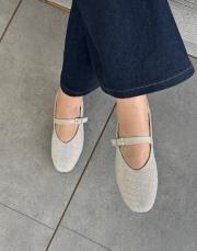 sionne oval burun komple taş detay kemerli kadın babet bej 2