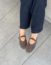 sionne oval burun komple taş detay kemerli kadın babet acı kahve