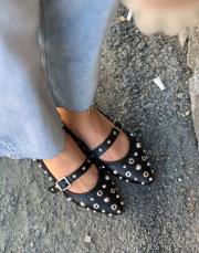 metsar sivri burun trok detay kemerli kadın babet siyah