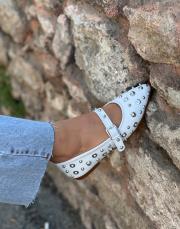 metsar sivri burun trok detay kemerli kadın babet beyaz 2