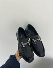 heyvel oval burun ön aksesuar detay kadın loafer siyah zincir