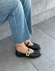 henna oval burun kemer detay kadın babet siyah