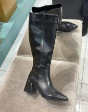 fotto sivri burun fermuar detay kadın topuklu çizme siyah kırışık