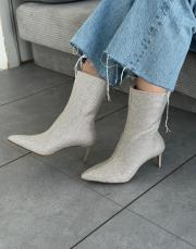 givenchy sivri burun taşlı fermuar detay ince bayan bot bej 2