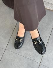 urkan oval burun ön aksesuar detay kadın loafer siyah