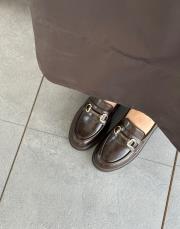 urkan oval burun ön aksesuar detay kadın loafer acı kahve 3