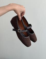 zira küt burun kemer detay tüylü kadın ev babeti acı kahve teks