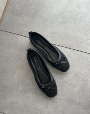 shape oval burun fiyonk detay pullu kadın babet siyah teks