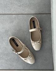 melkas oval burun fiyonk detay kemerli kadın babet bej kırışık