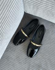 sharen oval burun aksesuar detay kadın babet siyah