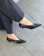 bellami sivri burun arkası kapalı topuklu kadın ayakkabı siyah