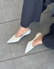 bellami sivri burun arkası kapalı topuklu kadın ayakkabı beyaz 2