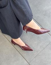 bellami sivri burun arkası kapalı topuklu kadın ayakkabı bordo