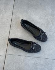 yatten küt burun taş detay kadın babet siyah süet