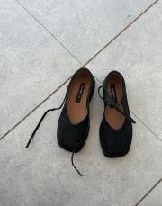 yuri oval burun bağcıklı kadın babet siyah süet