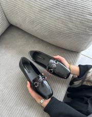 nevs küt burun ön aksesuar detay kadın babet siyah kırışık 2