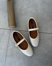 selisse yuvarlak burun taş detay kadın babet bej