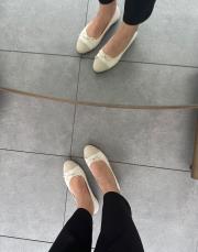 vicaro oval burun fiyonk detay kadın babet bej teks