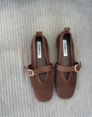 tusa küt burun kemer detay kadın triko babet acı kahve