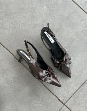 zakaria sivri burun ön fiyonk detay arkası açık kemerli kadın topuklu ayakkabı acı kahve rugan 